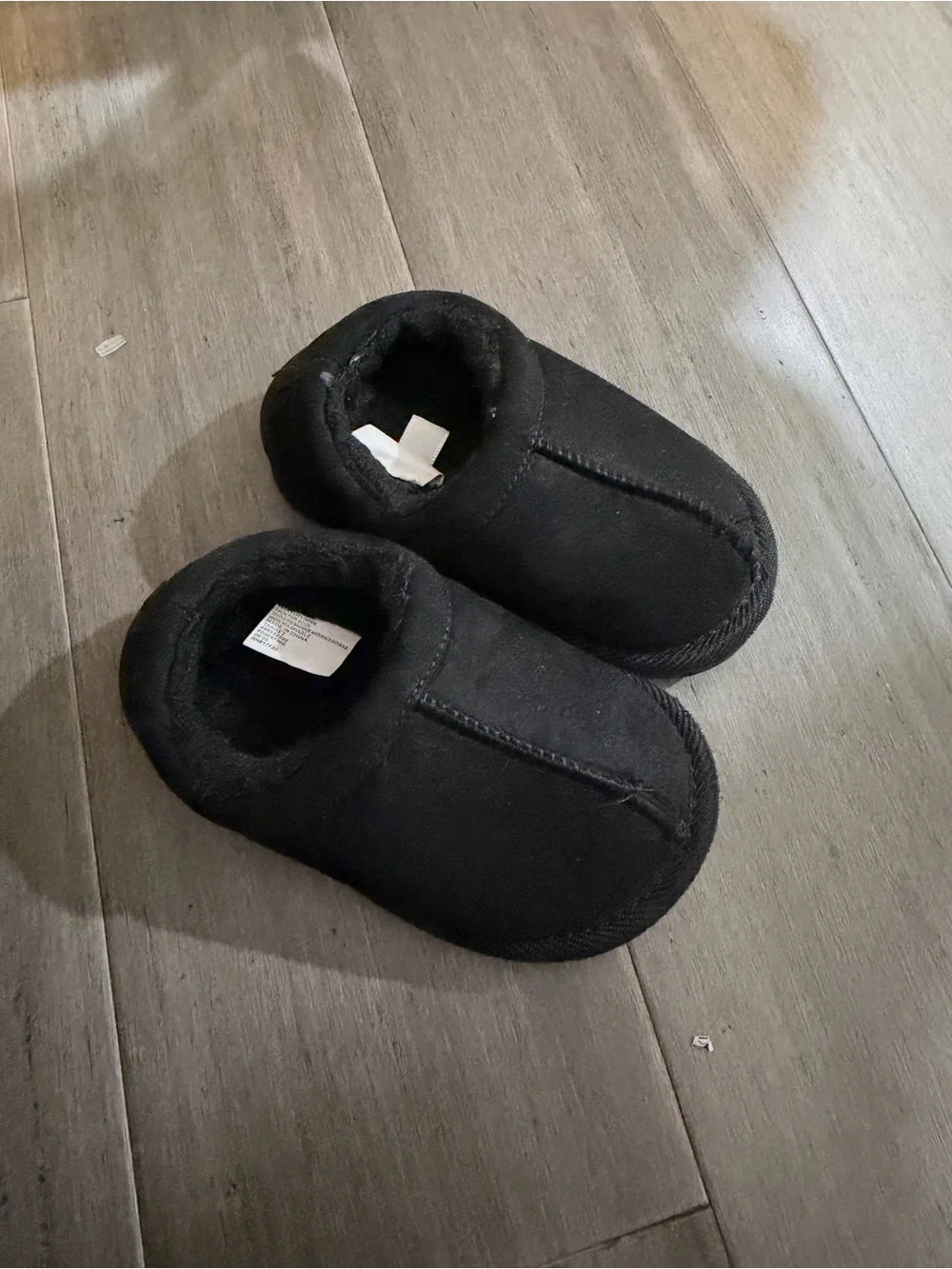 Cat & Jack Black Plush Kids Slip-On Slippers